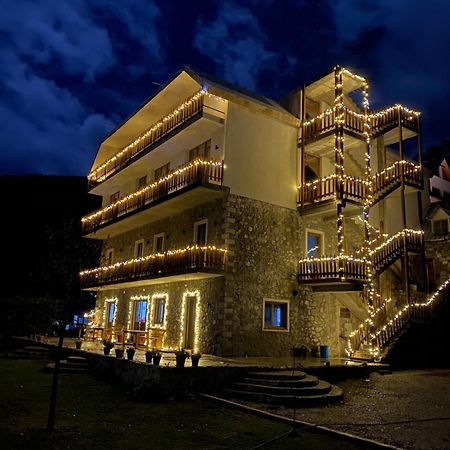 Hotel Vellezrit Guri Theth Exteriör bild